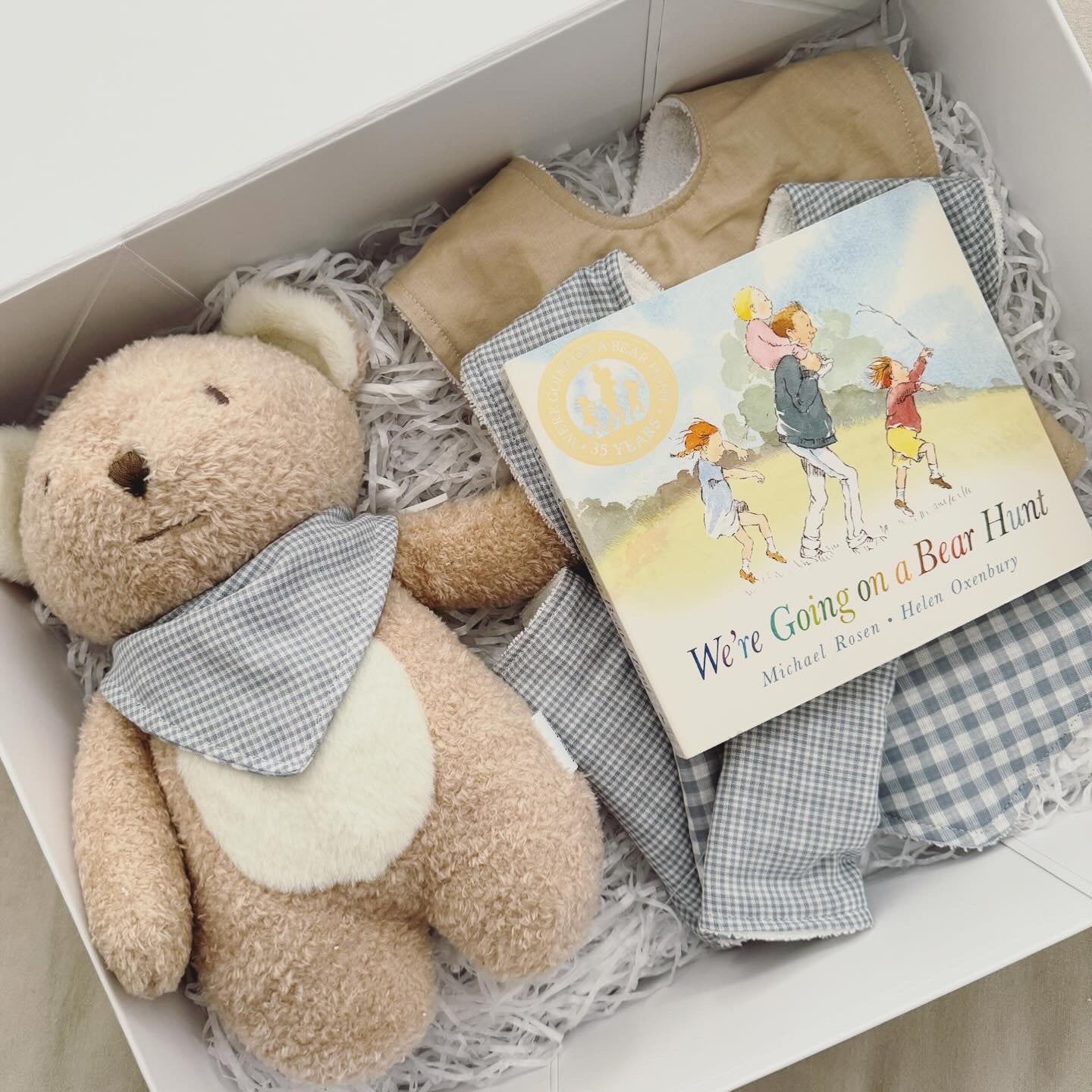 Bear hunt gift box