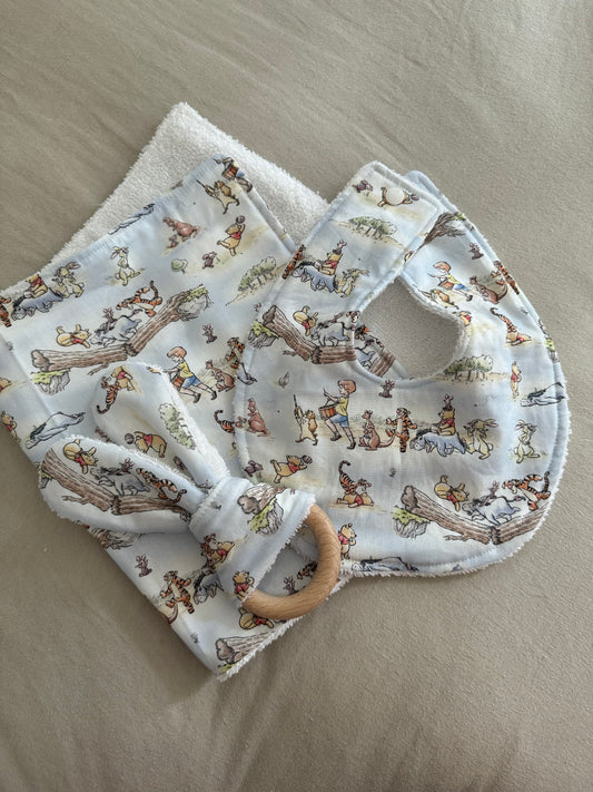 Winnie's adventures Bib Set