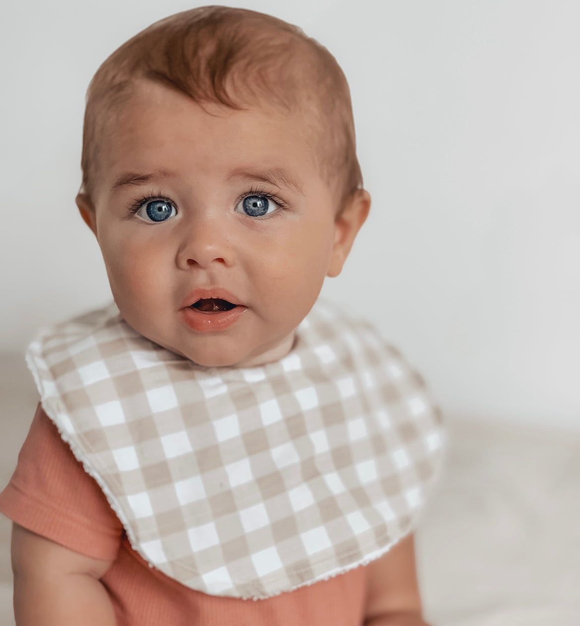 Beige Gingham round bib